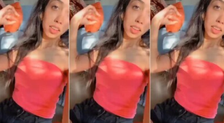 Beautiful Slim Girl Showimg