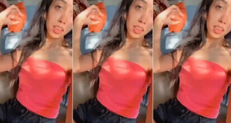 Beautiful Slim Girl Showimg