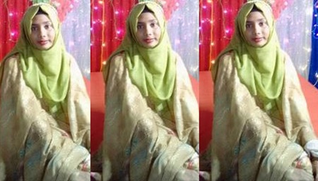 Bengali Aunty Pressing Her Boobs Fingering Masturbating