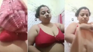 Tanker Bengali Milf Showing In Bathroom