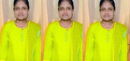 Aunty Bathing and Nude Show 2 Clips