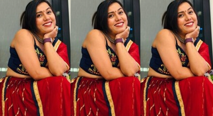 Beautiful Wife Riding On Husband Dick With Smile