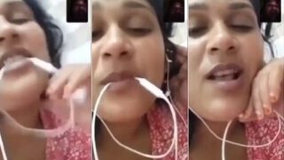 Bhabhi Showing Lover On Video Call