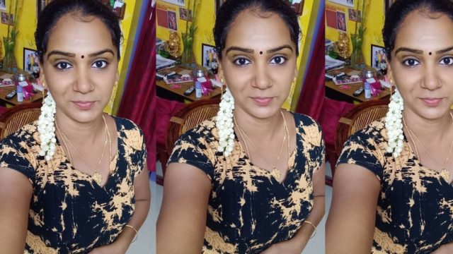 Cheater Tamil Aunty Showing To Lover On Video Call