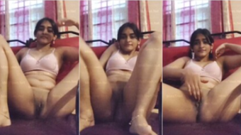 Cute Tamil Girl Masturbating