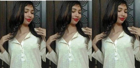 Cute Aunty Girl Showing Fingering Her Pussy