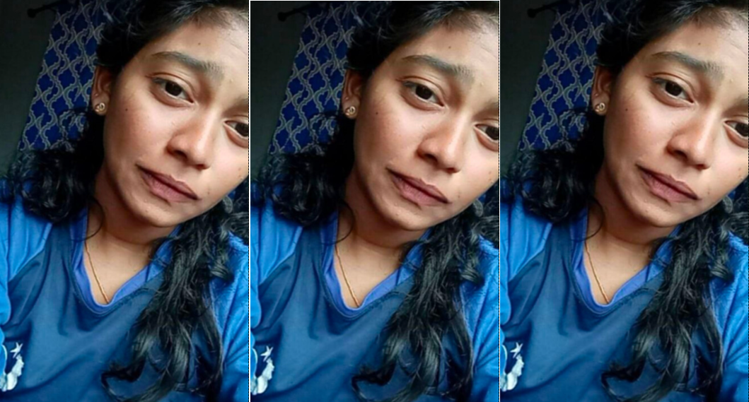 Young Horny Girl Fully Nude Fingering