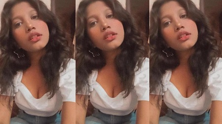 Indian Sexy Girl Showing Her Ass Pussy