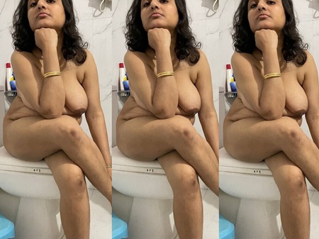 Sexy Indian Milf Nude Captured