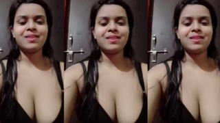 Beautiful Desi Chubby Girl Stripteasing & Fingering Tight Shaved Pussy