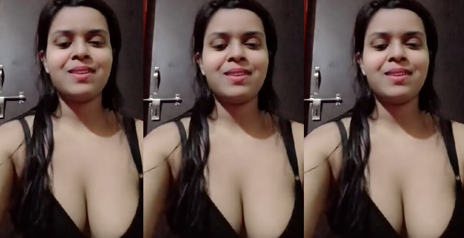 Beautiful Desi Chubby Girl Stripteasing & Fingering Tight Shaved Pussy