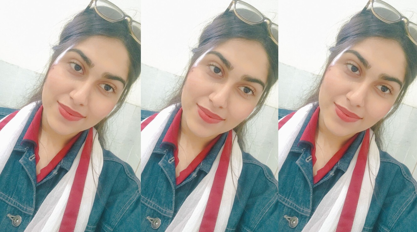 Beautiful Horny Girlfriend Showing Rubbing Her Pussy