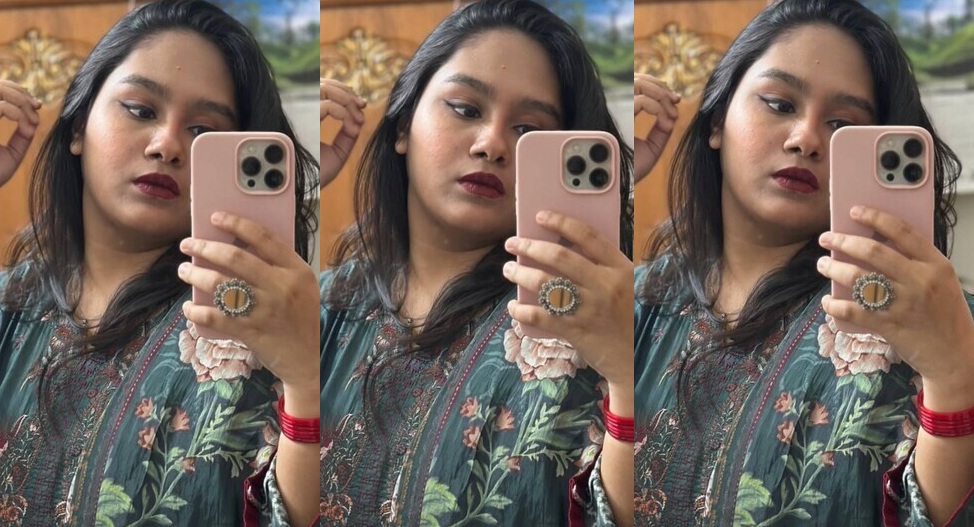 Bengali Horny Girl Showing Fingering