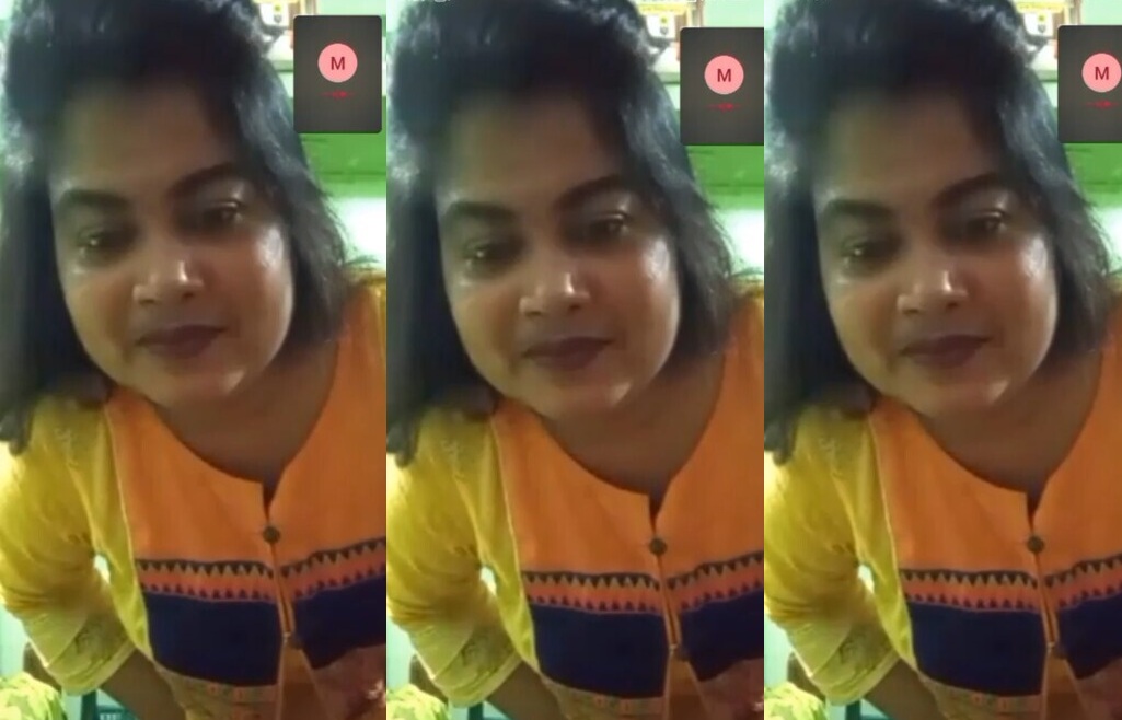 Cheater Horny Milf Nude Show