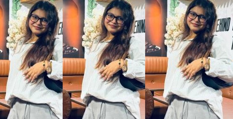 Cute Bengali Girl Showing Fingering