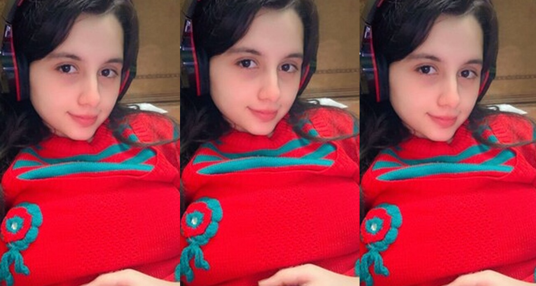 Cute Girl Stripping Spreading Her Ass Playing With Her Boobies Dancing 19 Pic’s & 5 Clip’s