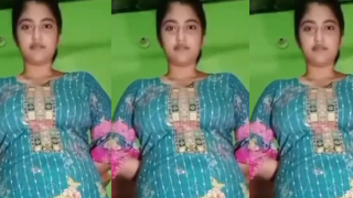 Cute Horny Bengali Married Bhabhi Showing Asshole Fingering