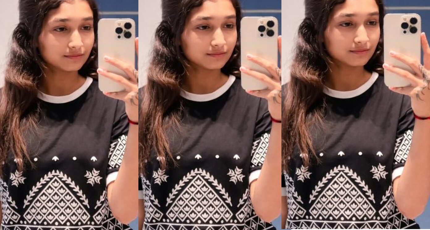 Indian Girl Enjoying With Friends