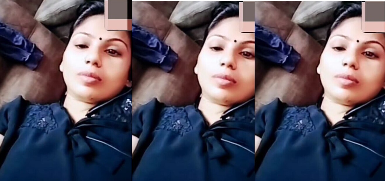 Village Bhabhi Showing Her Boobs Pussy On Video Call