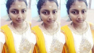 Young Tamil Aunty Giving Blowjob Fingering On Video Call
