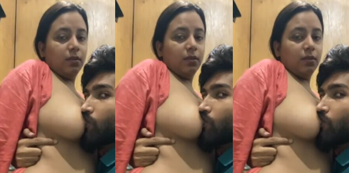 Beautiful Indian Milf Giving Blowjob Boobs Sucked By Husband