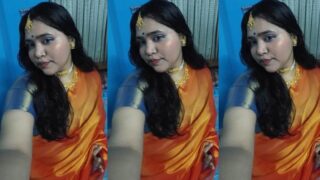 Bengali Horny Babe Teasing Pressing Licking Her Boobs 7 Clip’s