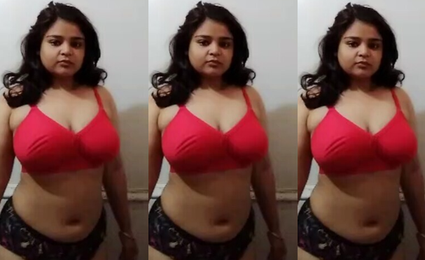 Big Ass Chubby Indian Tanker Girlfriend Teasing