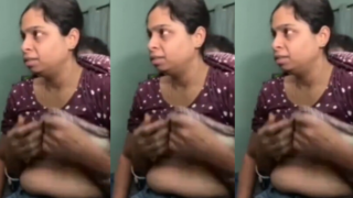 Cuck Tamil Wife Riding Enjoying With Husband Showing To Bull On Video Call