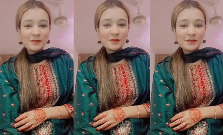 Cute Pakistani Girl Showing Her Boobs Pussy