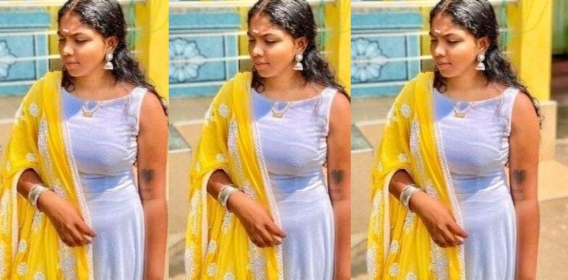 Dusky Tamil Gf Teasing Boobs Show