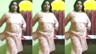 Desi Big Boobs Mom Changing Clothes Secretly Recorded