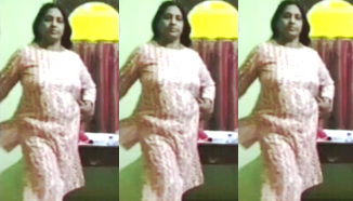Desi Big Boobs Mom Changing Clothes Secretly Recorded