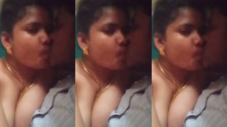 Homely Tamil Wife Kissing Giving Handjob – 2 Clip’s