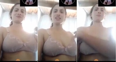 Hot Milf Showing Her Boobs Pussy