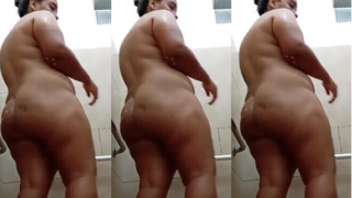 Mom Fully Nude Bathing Secretly Recorded