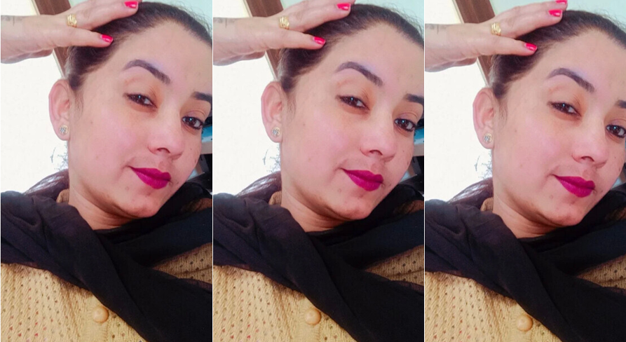 Punjabi Beautiful Milf Showing