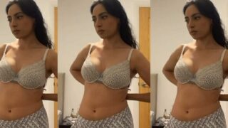 Sexy Figure Girl Showing For Boyfriend