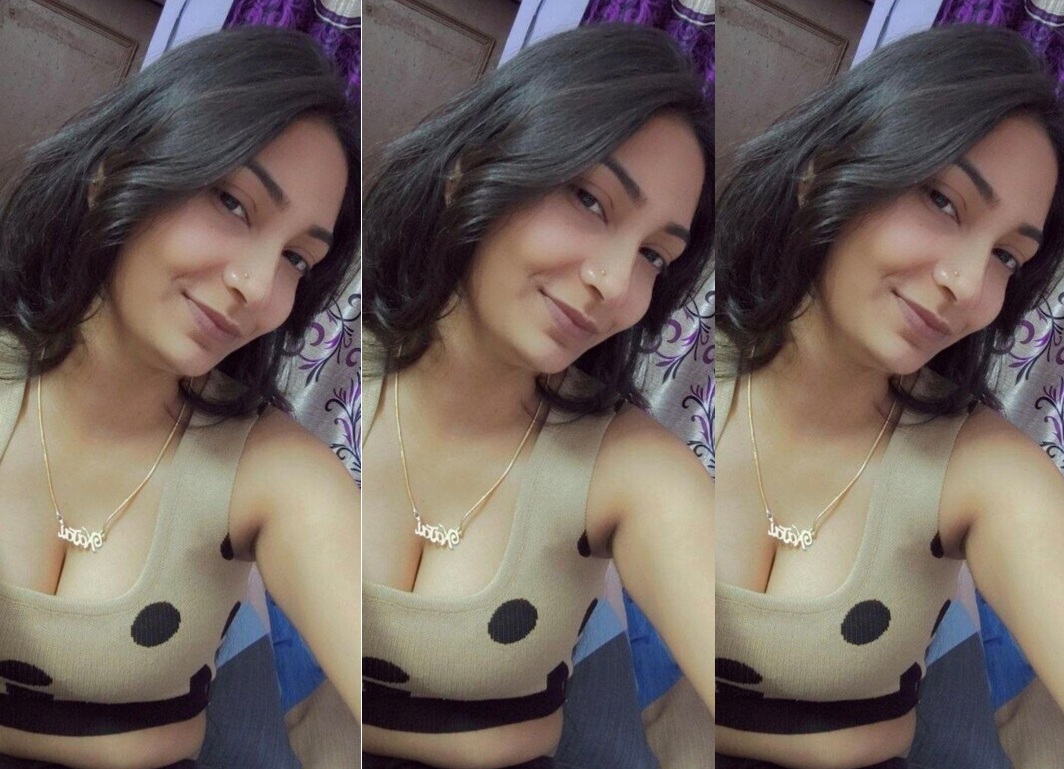Submissive Indian Horny Babe Giving Blowjob