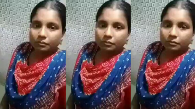 Cheater Big Boobs Horny Bhabhi Showing Fingering