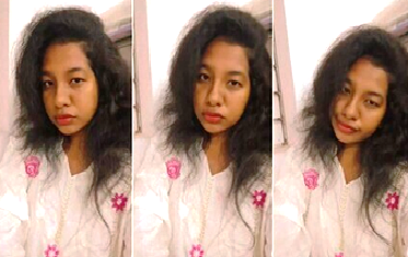 Curly Hair Sexy Girl Showing For Boyfriend