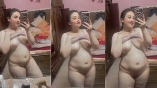 Hot Milf Fully Nude Showing For Lover