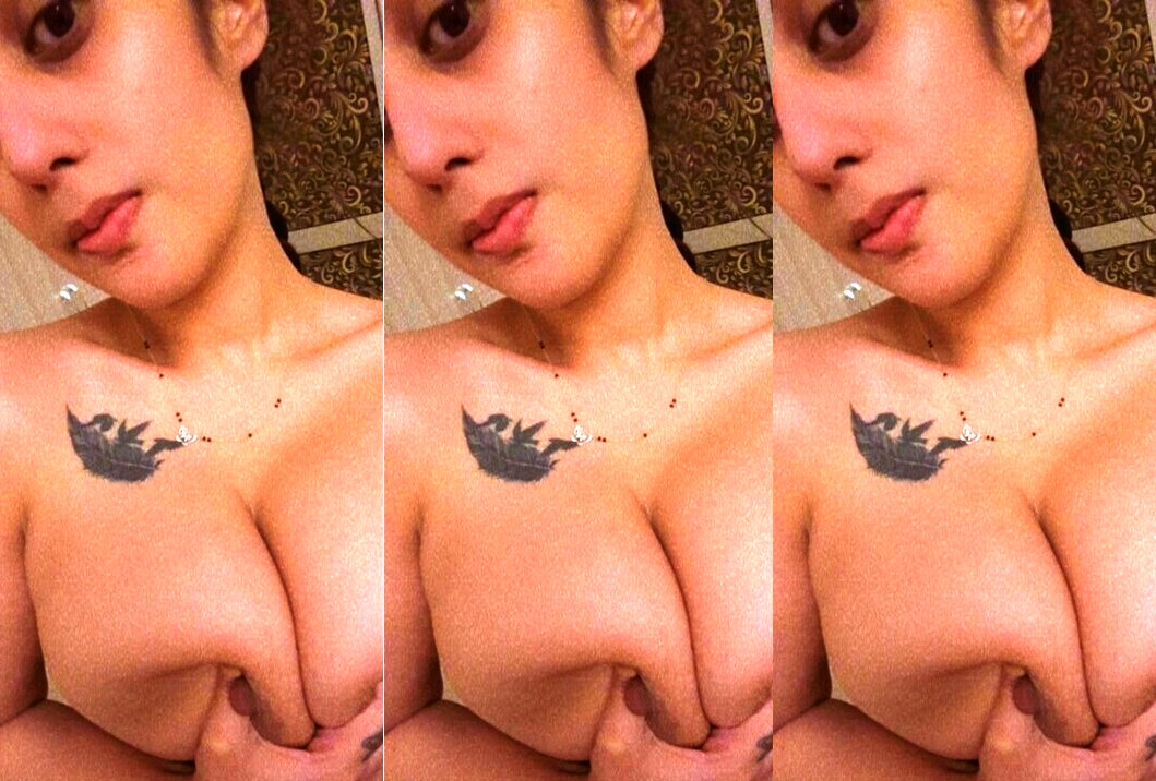 Sexy Horny Girlfriend Nude Show