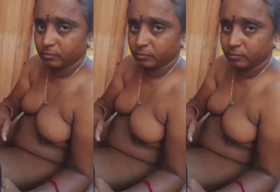 Tamil Innocent Milf Giving Blowjob