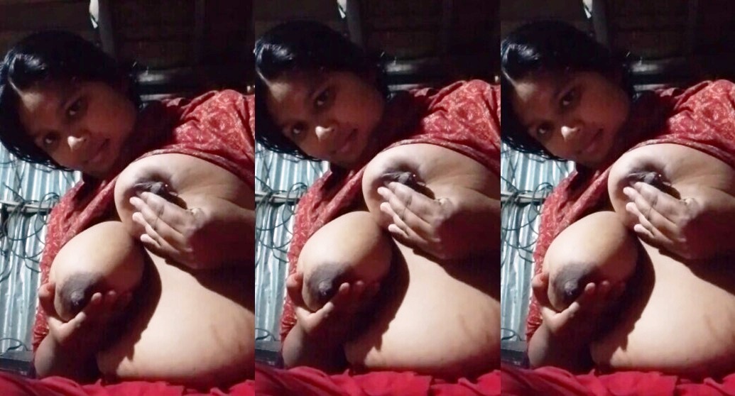 Tanker Village Bhabhi Showing Milking Boobs