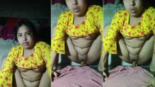 Unsatisfied Horny Village Bhabhi Fingering Masturbating