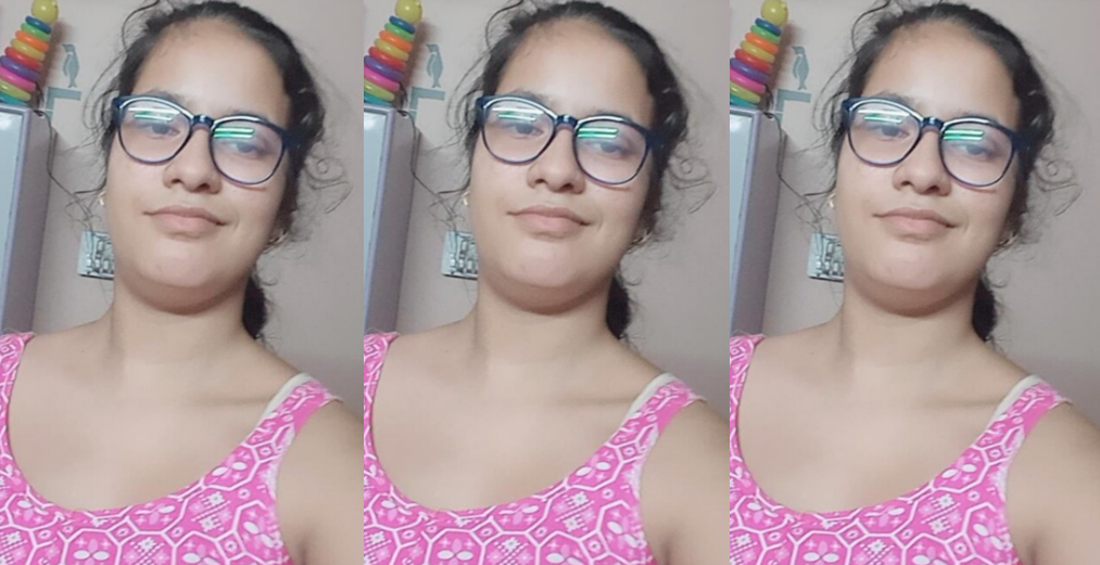 Chubby Chasmish Indian Horny Gf Showing Boobs & Fingering Hairy Pussy With Pen