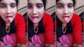 Cheater Bhabhi Making Nude Video For Lover