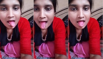 Cheater Bhabhi Making Nude Video For Lover
