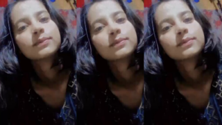 Desi Young Girl Remove Clothes Showing