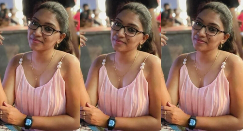 Glasses Sexy Girl Showing Her Asshole